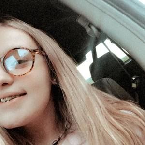 Meet your Posher, Abigail